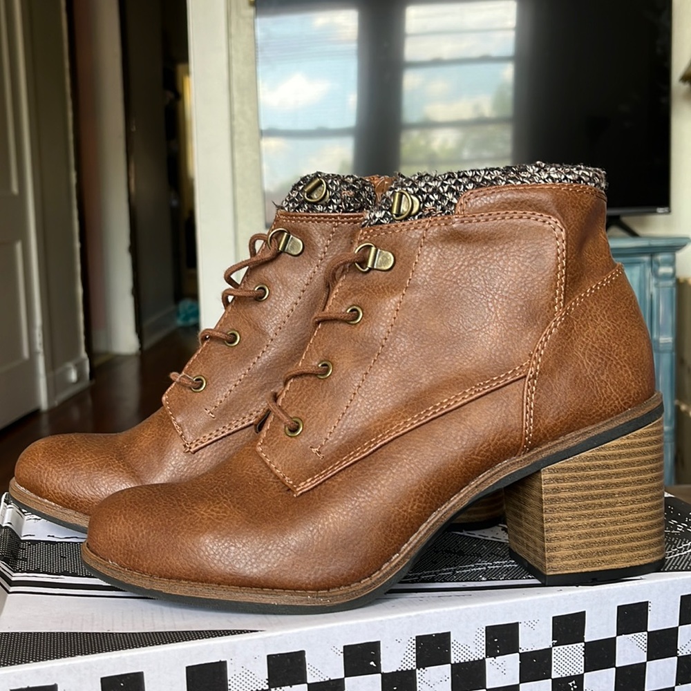 DSW White Mountain ankle boots
